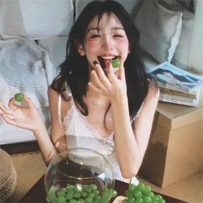 冲浪女孩布鲁娜